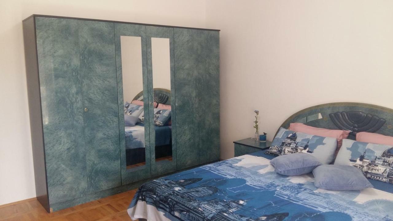 Apartment Ilina Vodice Esterno foto