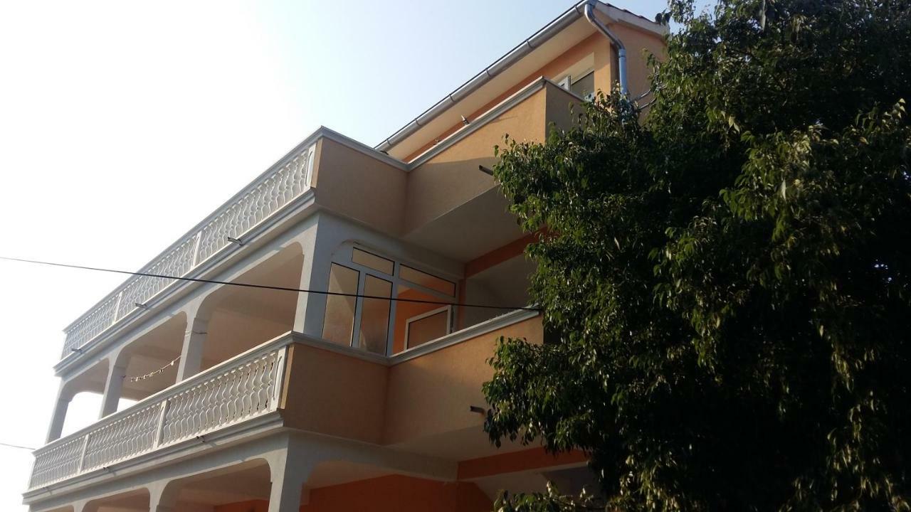 Apartment Ilina Vodice Esterno foto