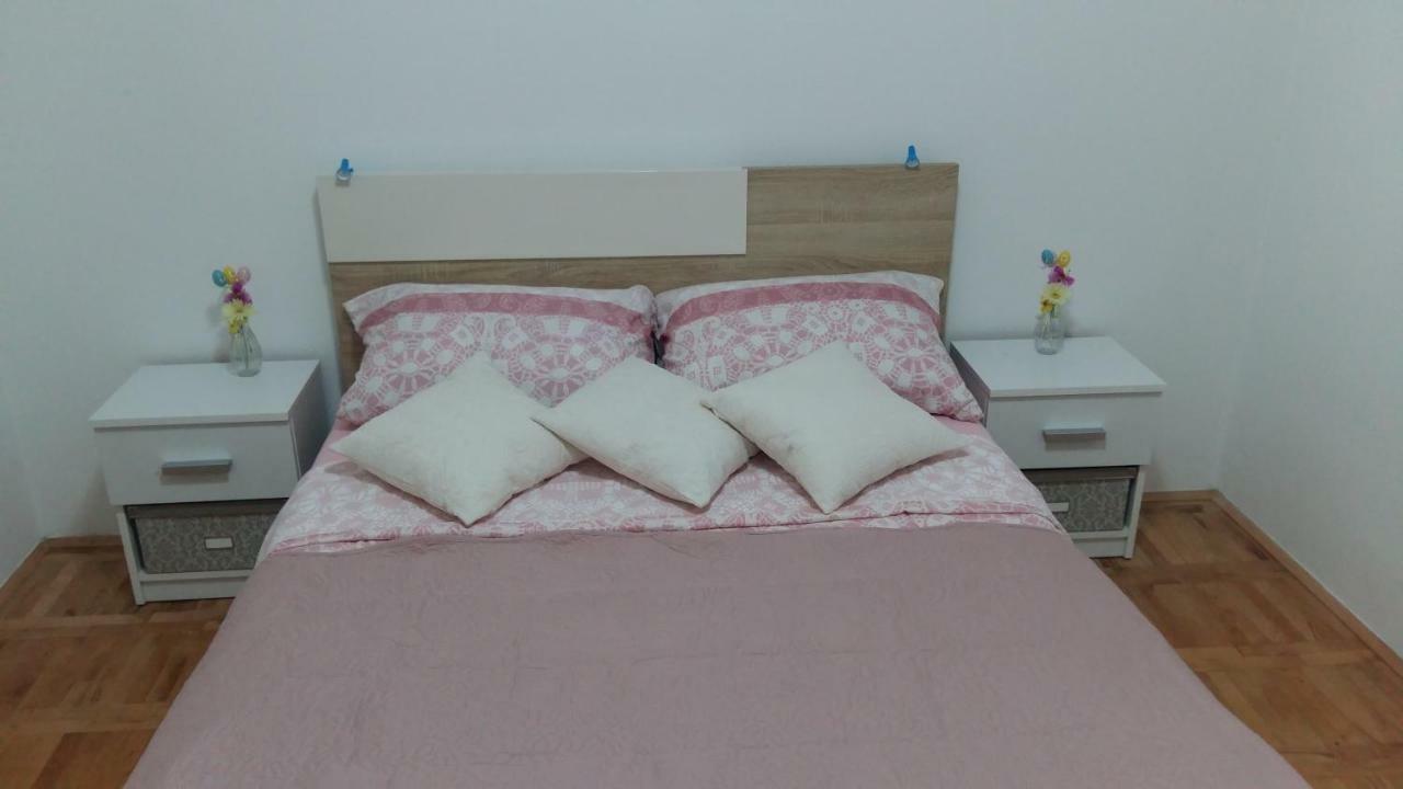 Apartment Ilina Vodice Esterno foto