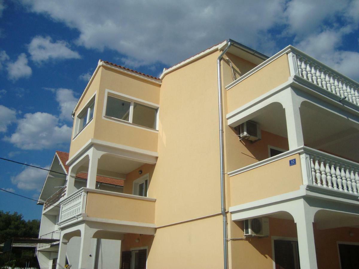 Apartment Ilina Vodice Esterno foto